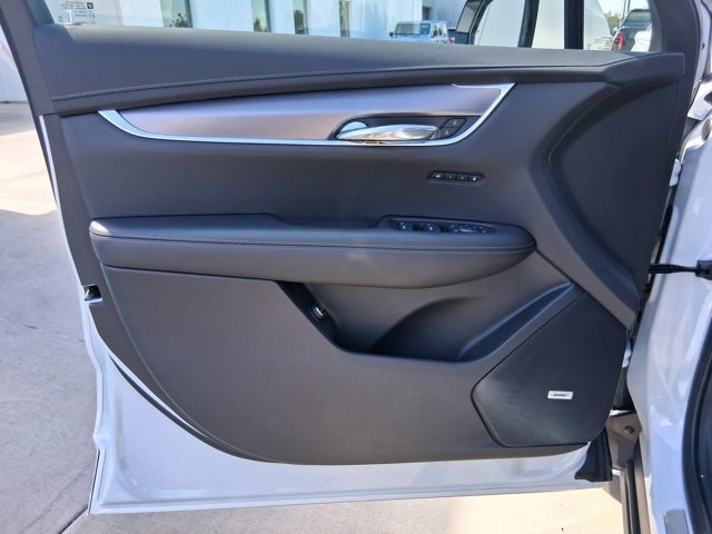 2025 Cadillac XT4 Luxury photo 12