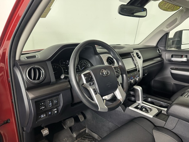 2018 Toyota Tundra SR5 CrewMax photo 12