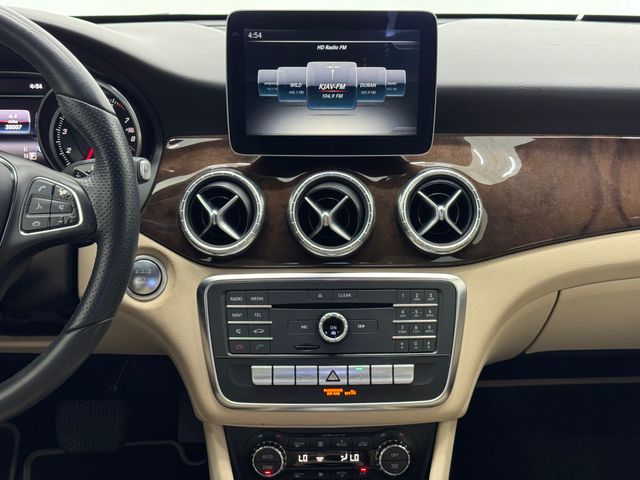 2017 Mercedes Benz CLA 250 photo 4