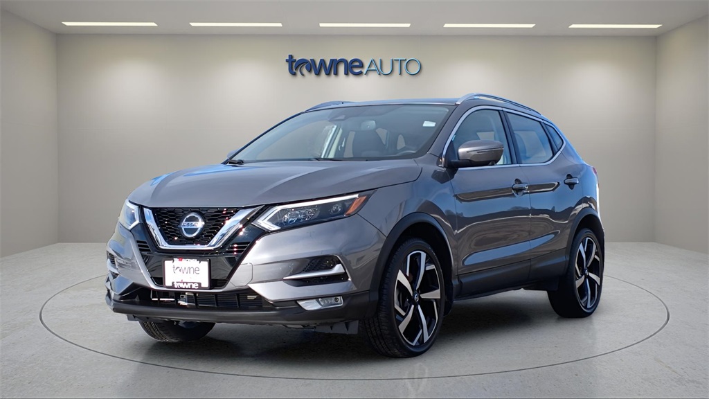 2022 Nissan Rogue Sport SL's photo