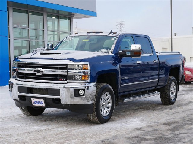 Used 2019 Chevrolet Silverado 3500HD LT with VIN 1GC4KWCY3KF218403 for sale in Roseville, Minnesota