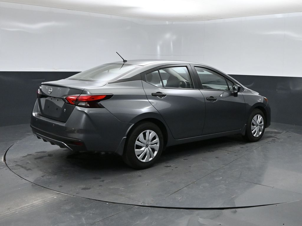 2024 Nissan Versa 1.6 S photo 2