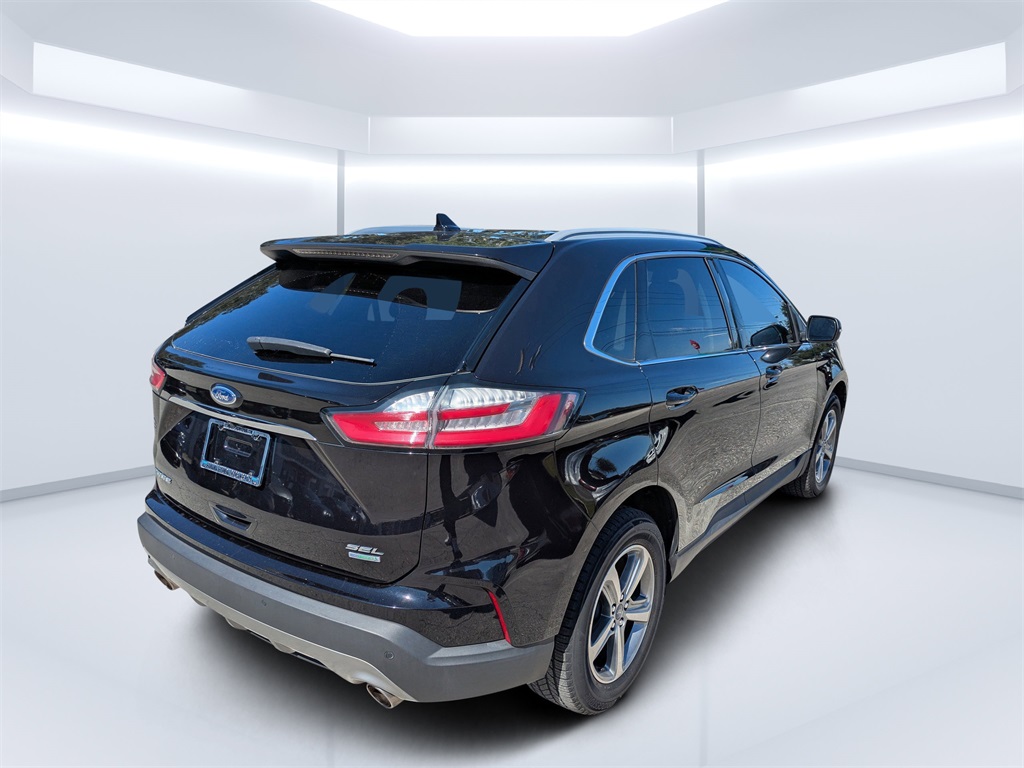 2020 Ford Edge SEL photo 3