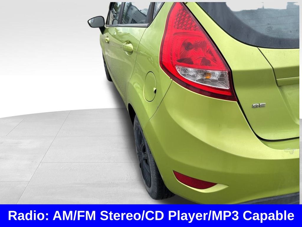 2011 Ford Fiesta SE photo 4