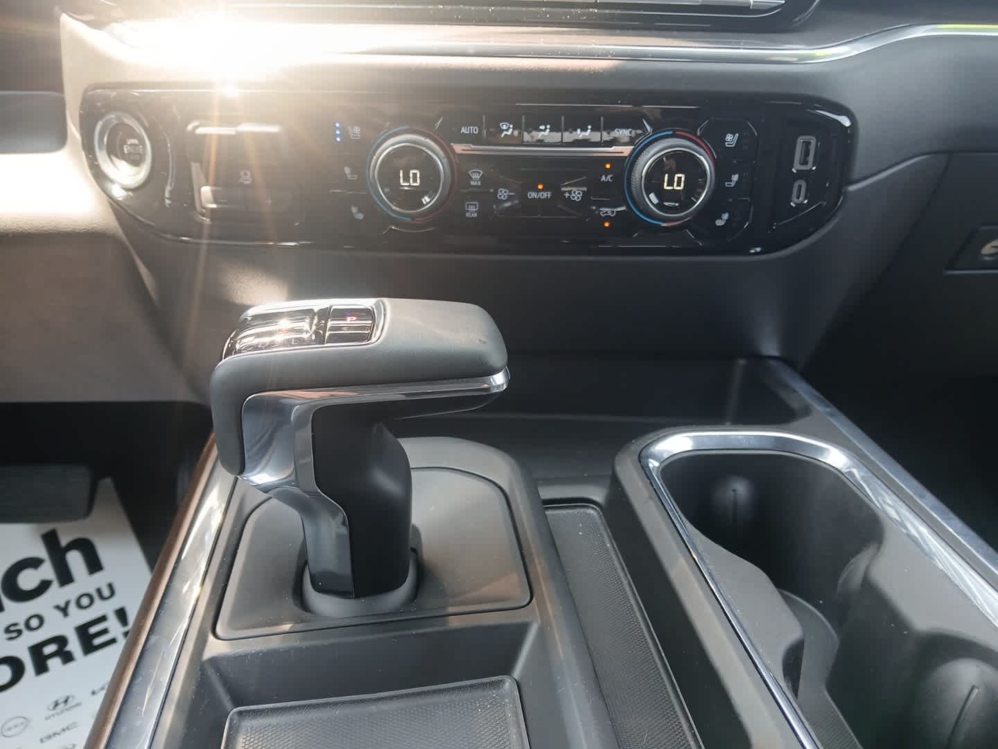 2024 Chevrolet Silverado 1500 High Country photo 23