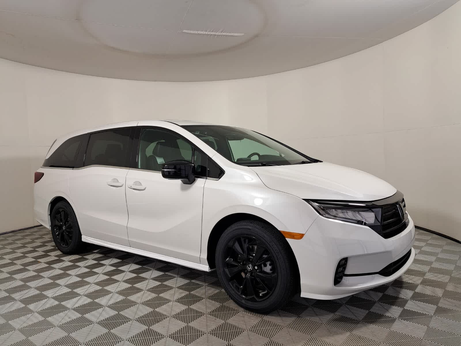 2024 Honda Odyssey Sport photo 5