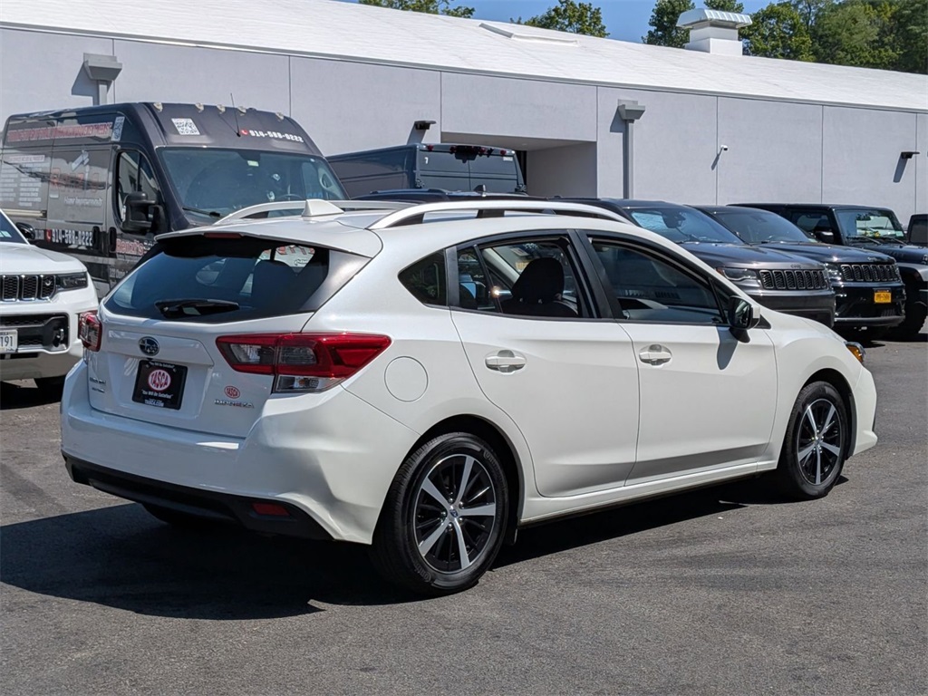 2023 Subaru Impreza Premium photo 3