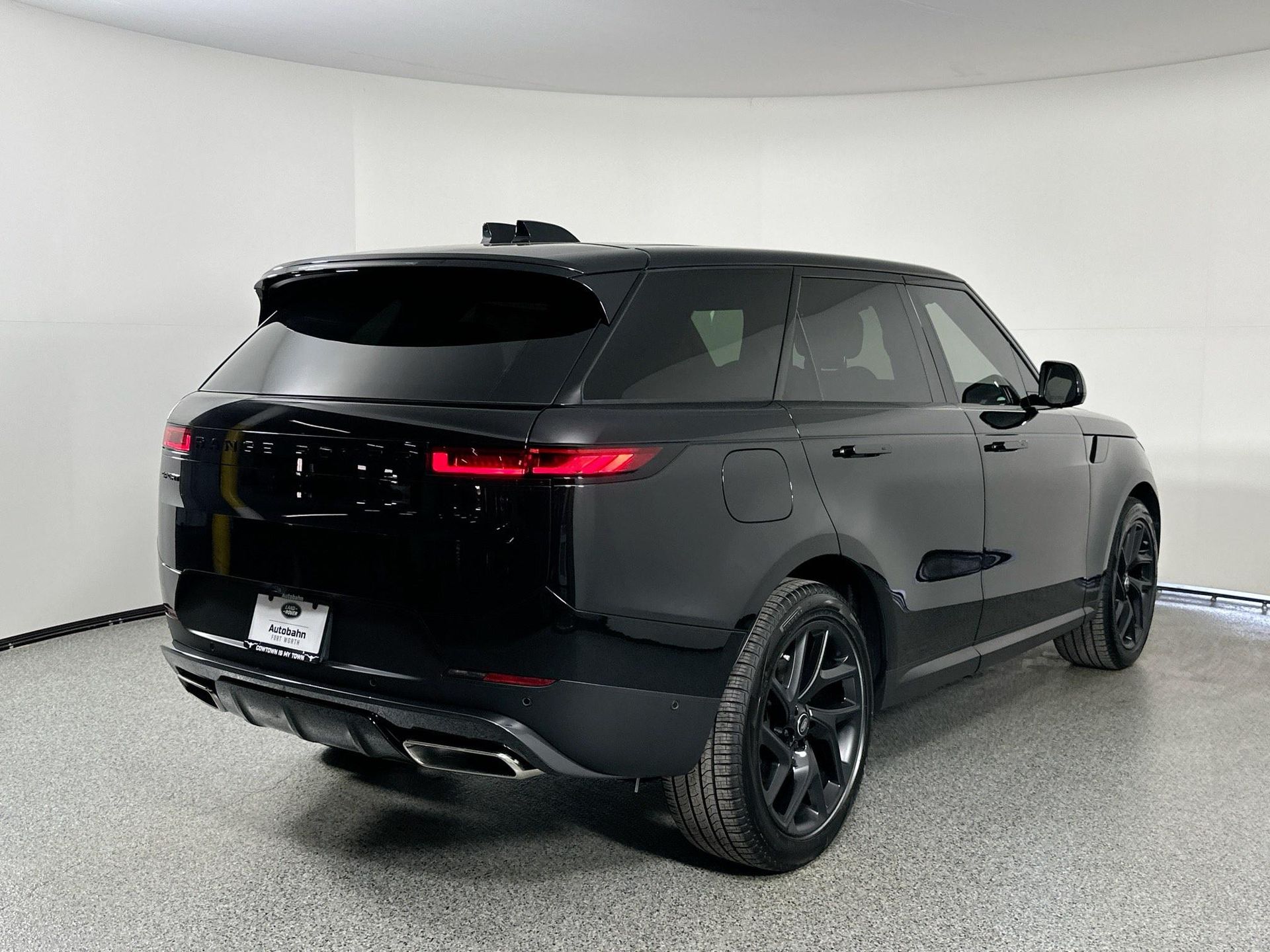 2025 Land Rover Range Rover Sport SE photo 4