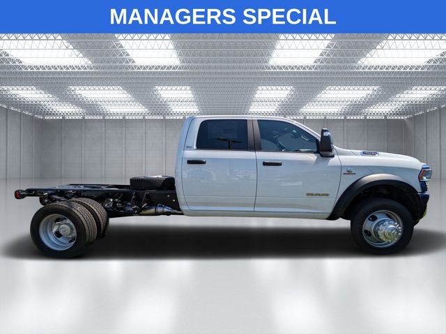 2024 Ram 4500 SLT photo 7