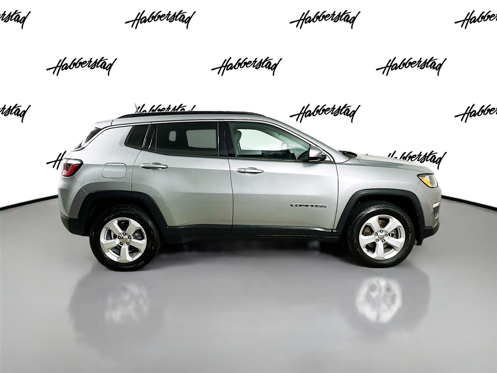 2020 Jeep Compass Latitude photo 4