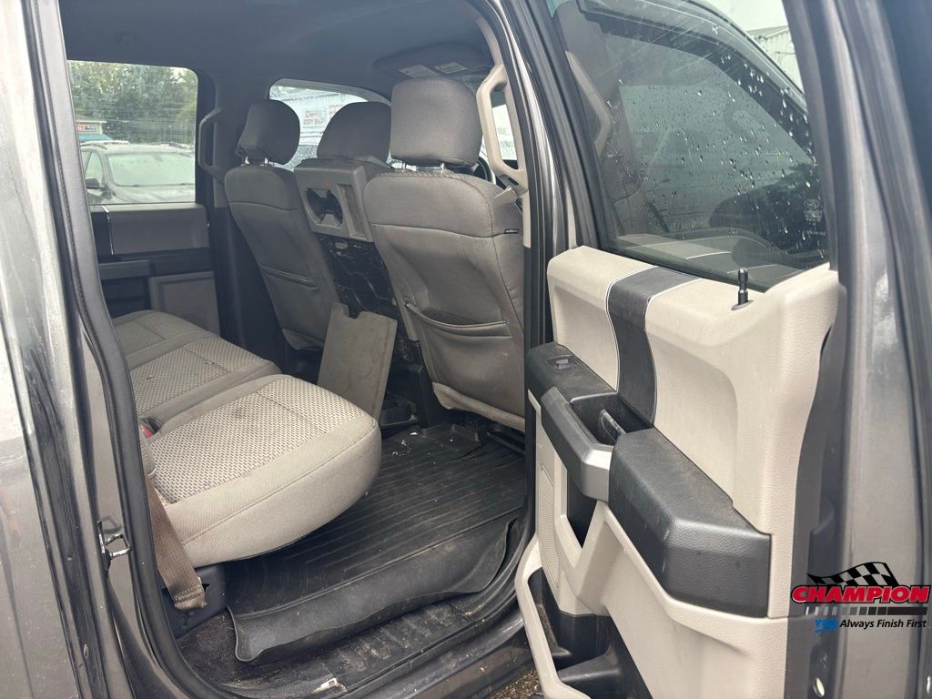 2016 Ford F-150 XLT photo 20