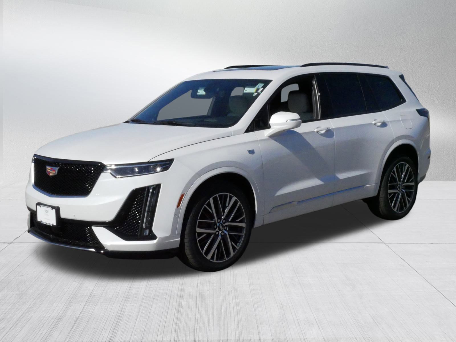 2025 Cadillac XT6 Sport photo 3