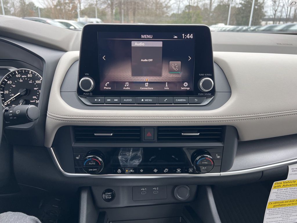 2025 Nissan Rogue SV photo 10
