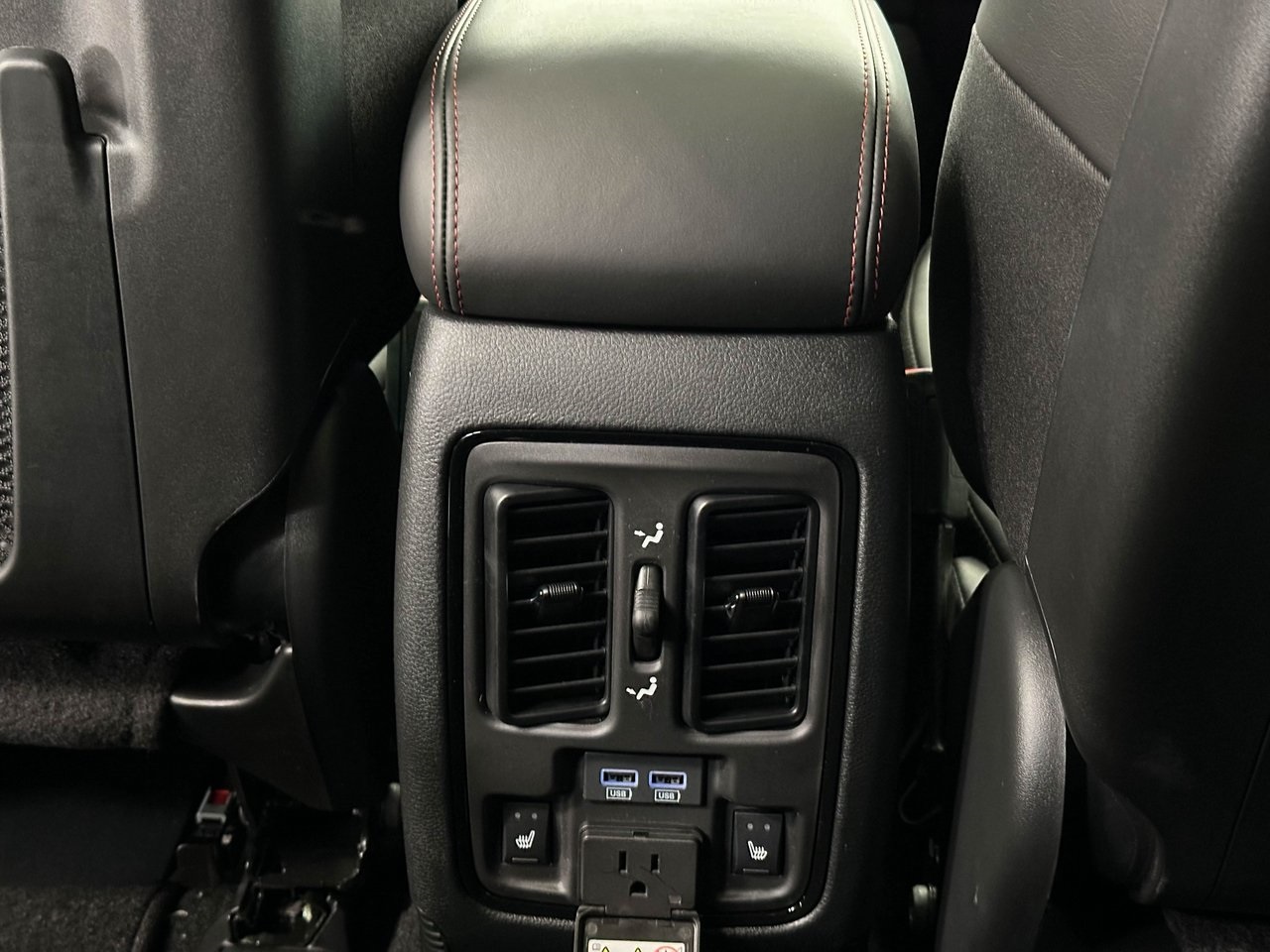 2025 Dodge Durango R/T Plus photo 18