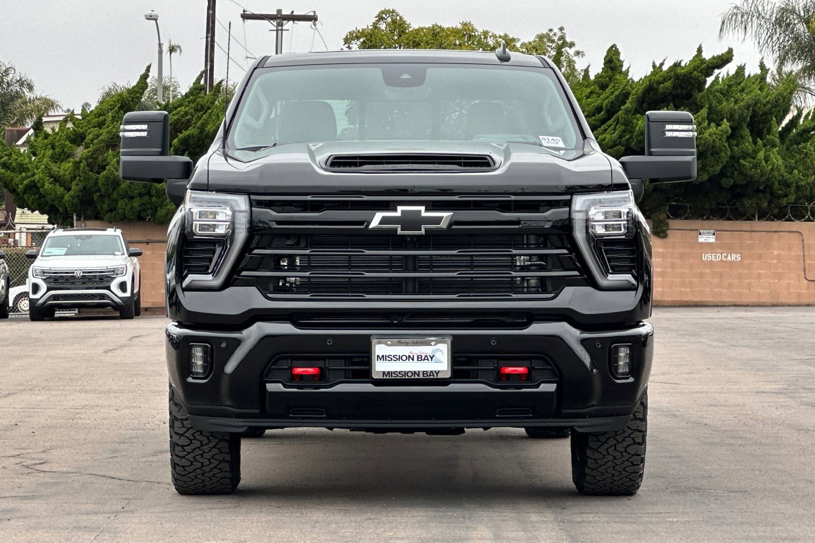 2025 Chevrolet Silverado LTZ photo 9