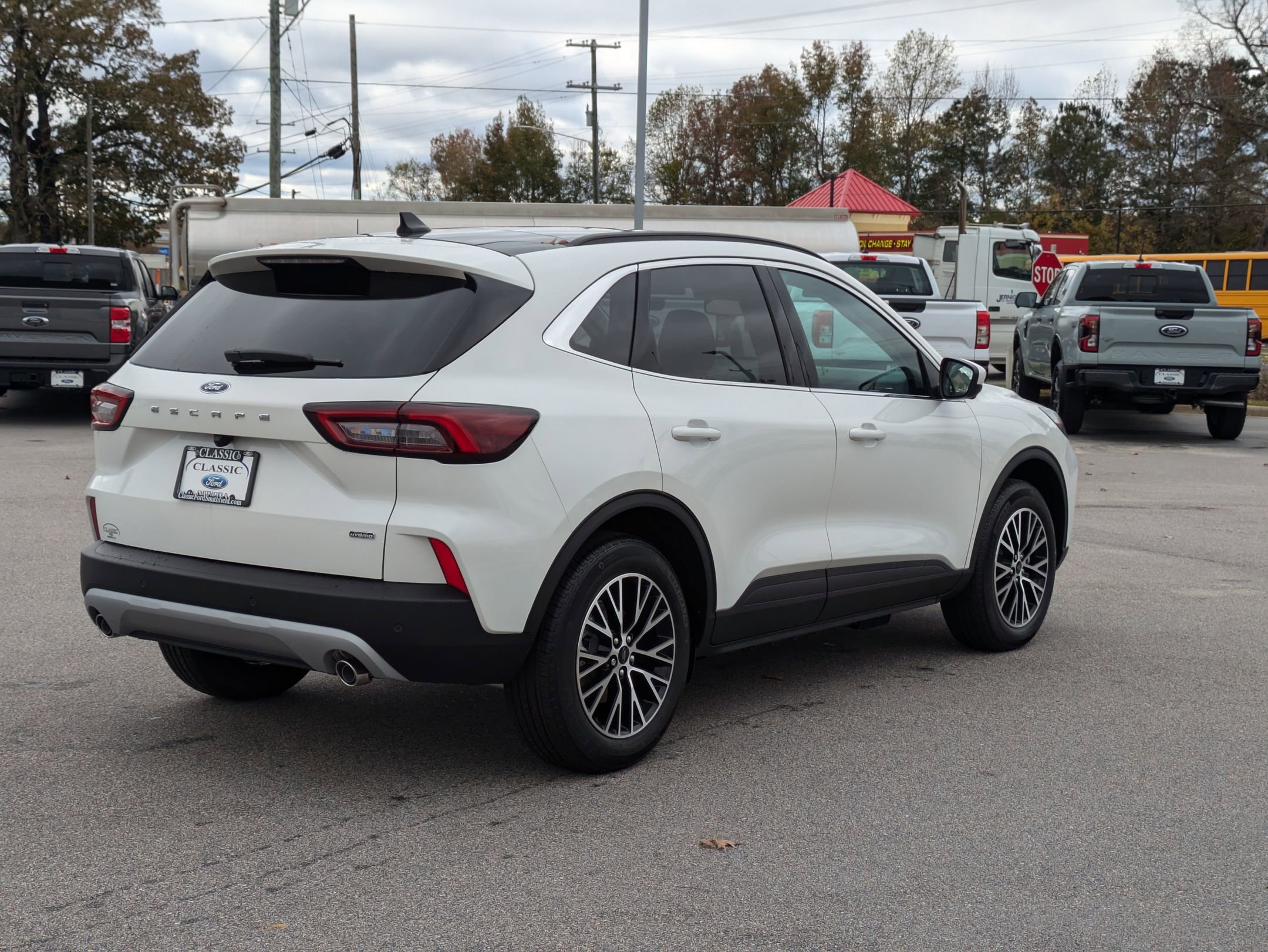 2025 Ford Escape Plug-In Hybrid photo 4