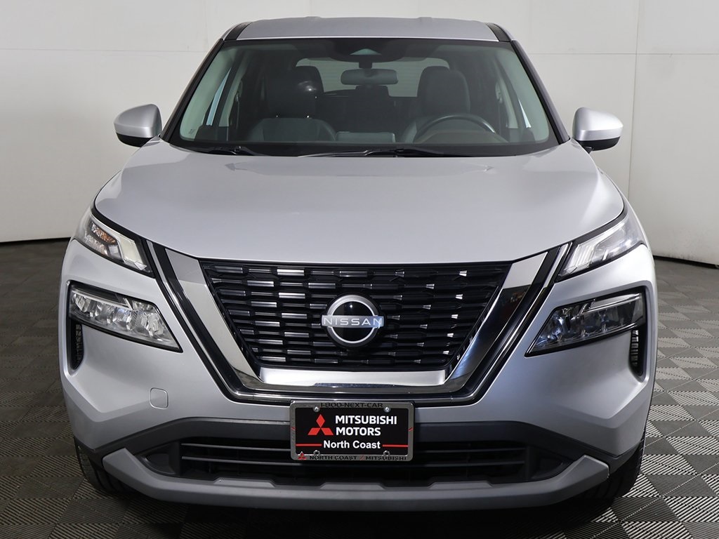 2023 Nissan Rogue SV photo 6