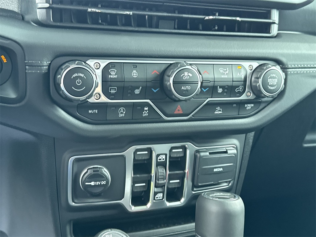 2025 Jeep Gladiator Sport photo 23