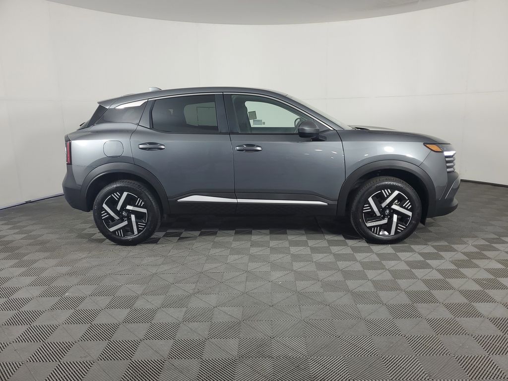 2025 Nissan Kicks SV photo 3