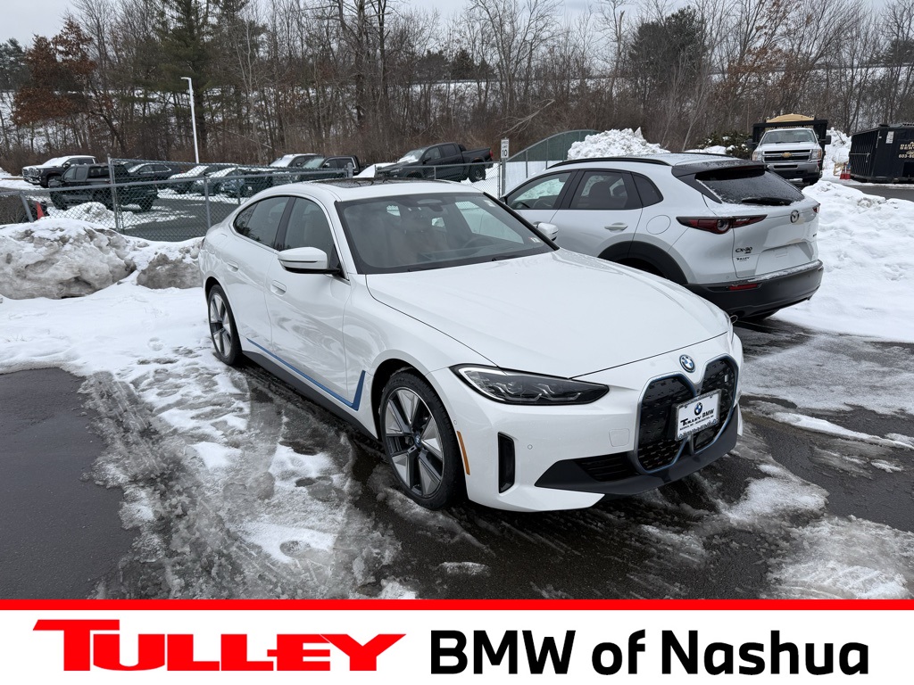 2024 BMW i4 40's photo