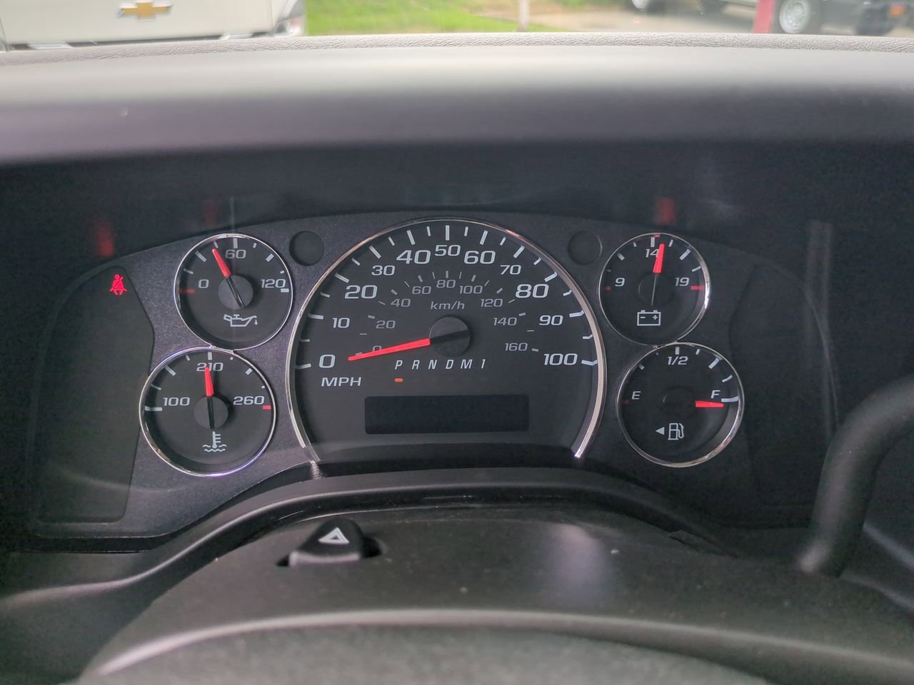 2025 Chevrolet Express Cutaway 3500 photo 3