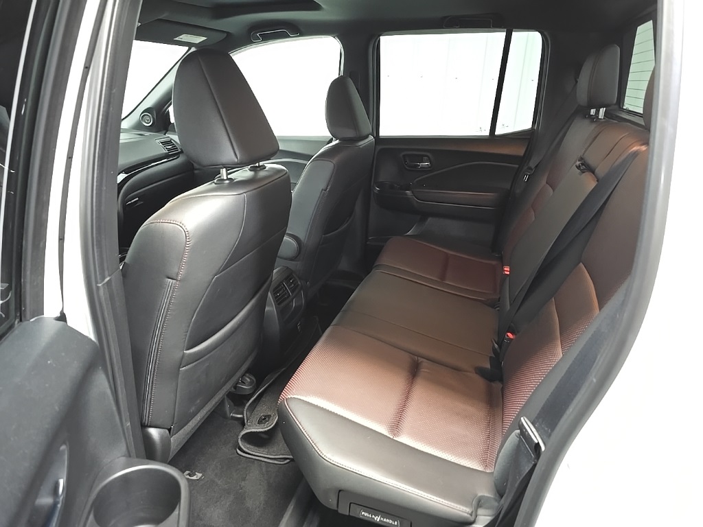 2021 Honda Ridgeline Black Edition photo 31
