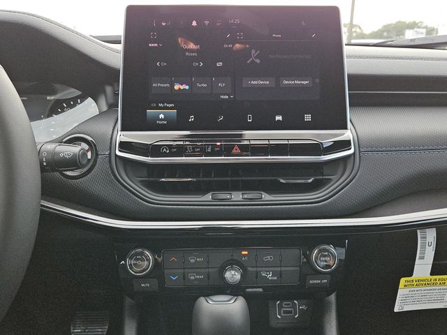 2026 Jeep Compass Latitude Altitude photo 4