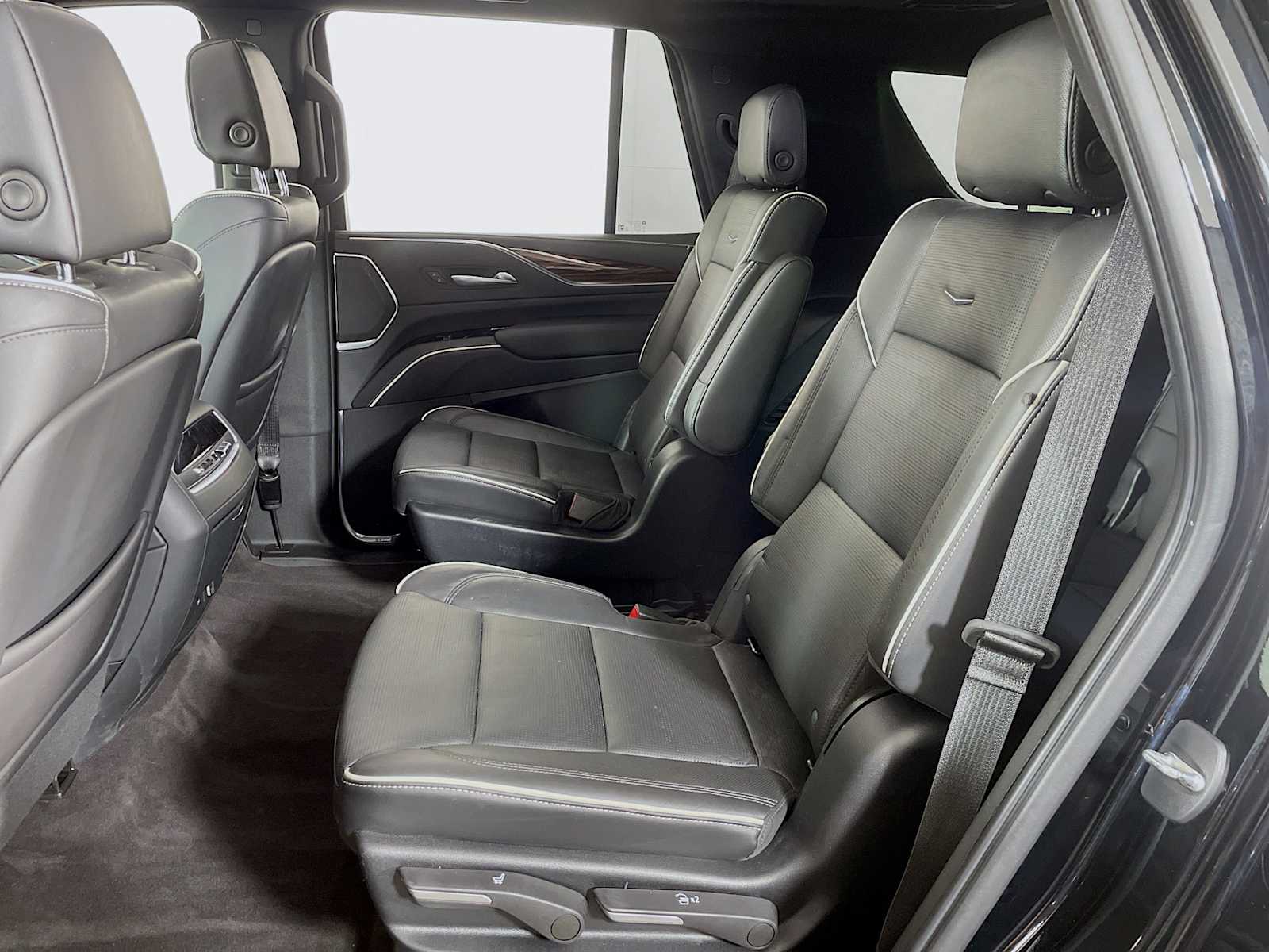 2022 Cadillac Escalade Premium Luxury photo 22