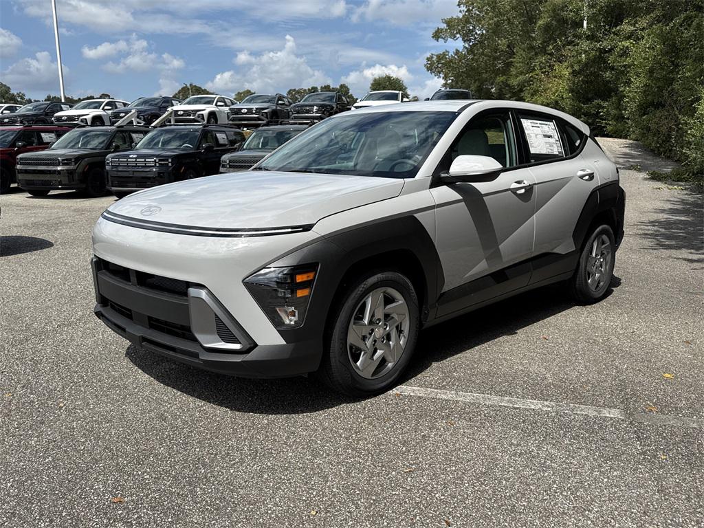 2026 Hyundai Kona SE photo 6