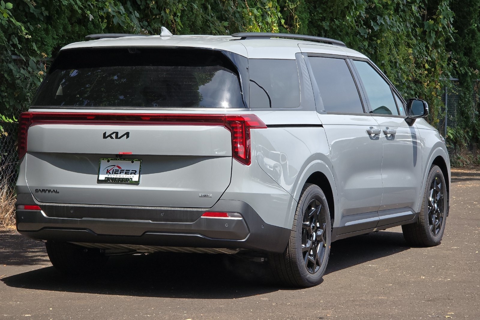 2026 Kia Carnival SX Prestige photo 3