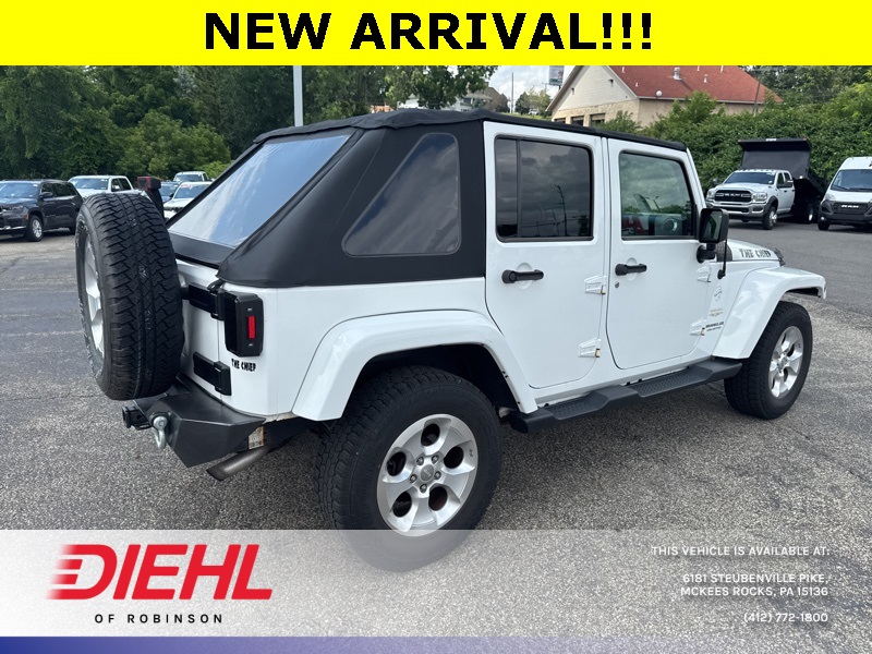 2015 Jeep Wrangler Unlimited Sahara photo 4