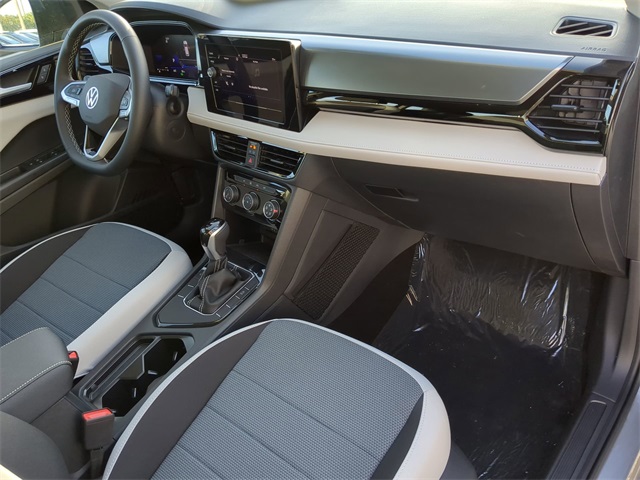 2025 Volkswagen Taos S photo 9