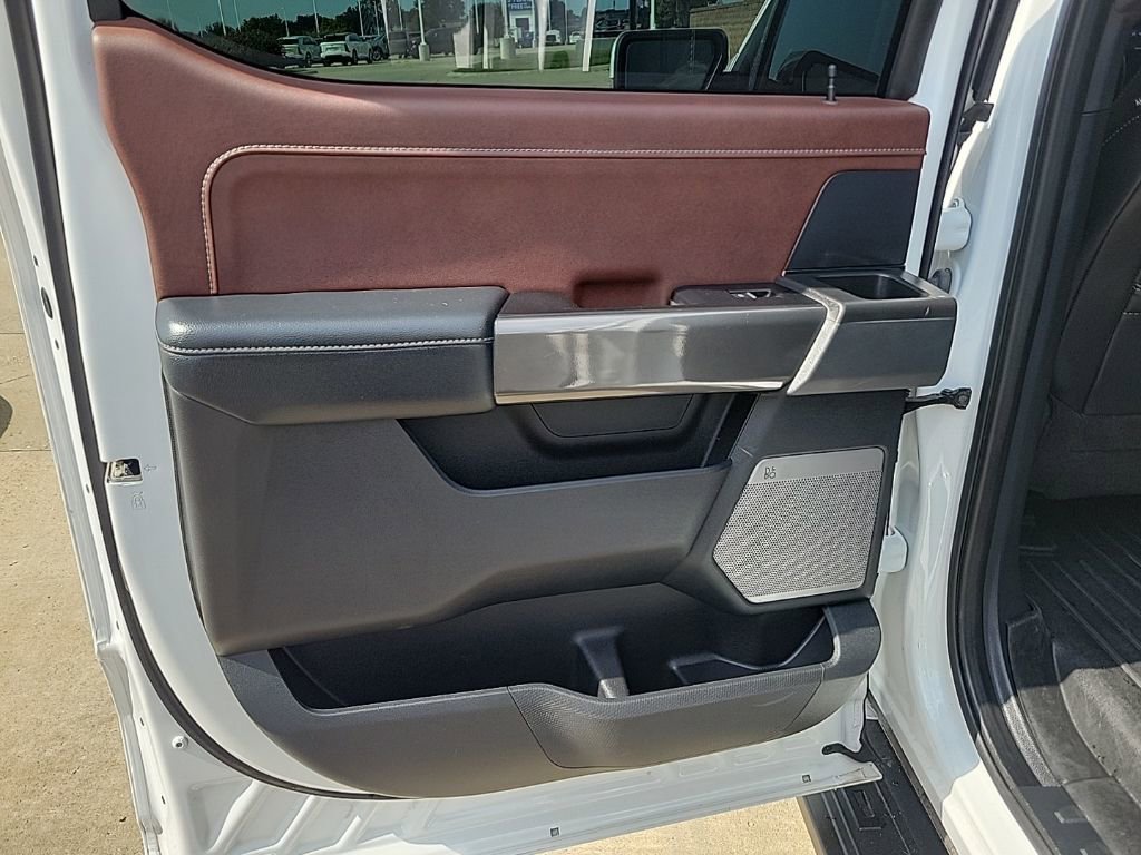 2023 Ford F-150 Lariat photo 9