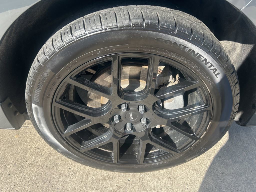 2021 Ford Edge ST photo 23