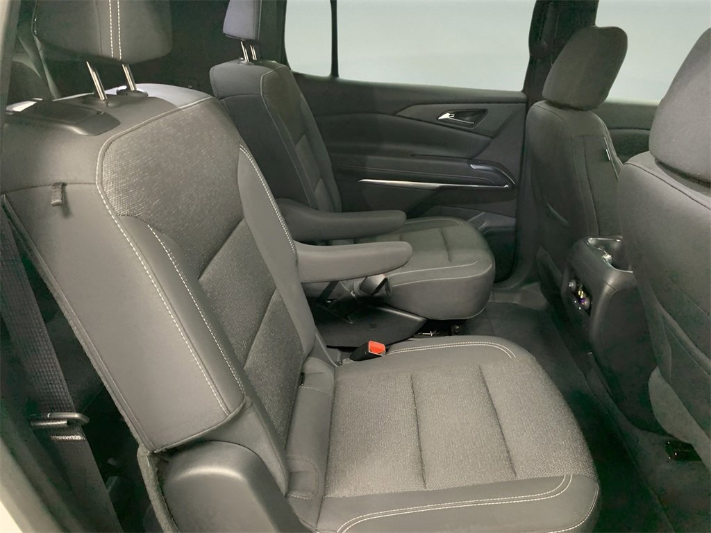 2025 Chevrolet Traverse photo 15