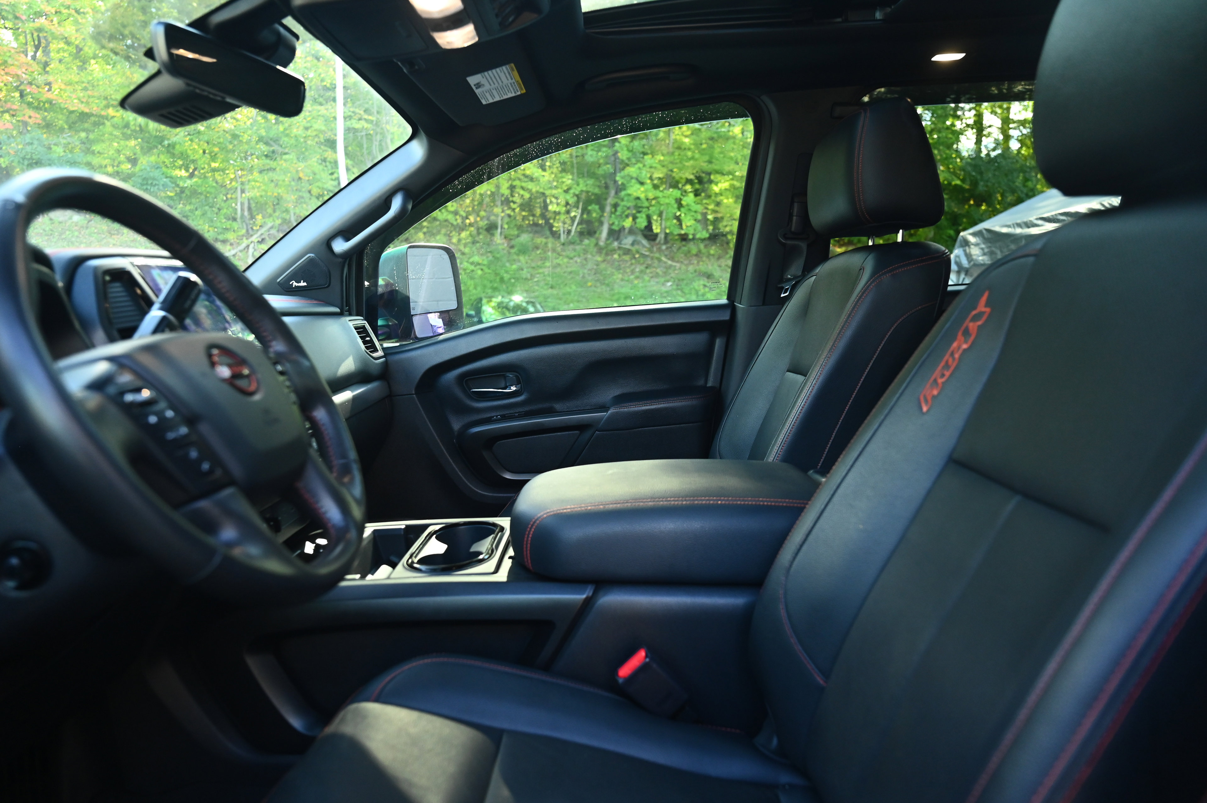 2024 Nissan Titan PRO-4X photo 19