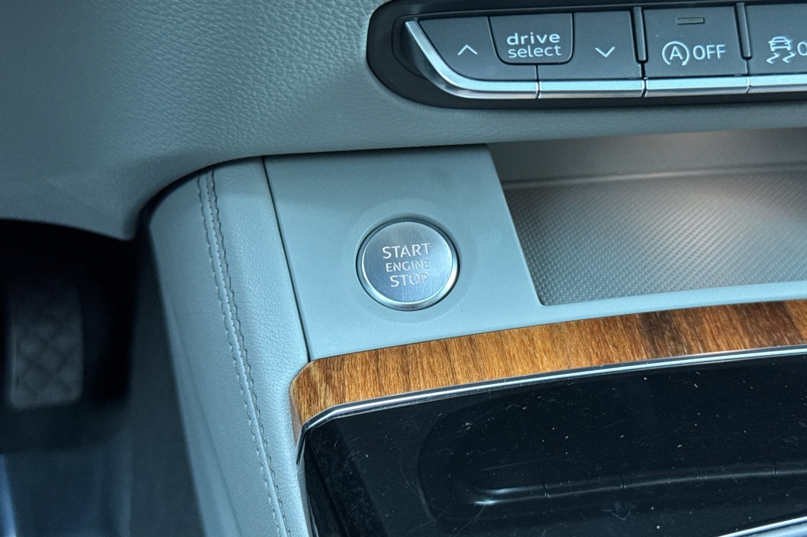 2024 Audi Q5 40 Premium Plus photo 23
