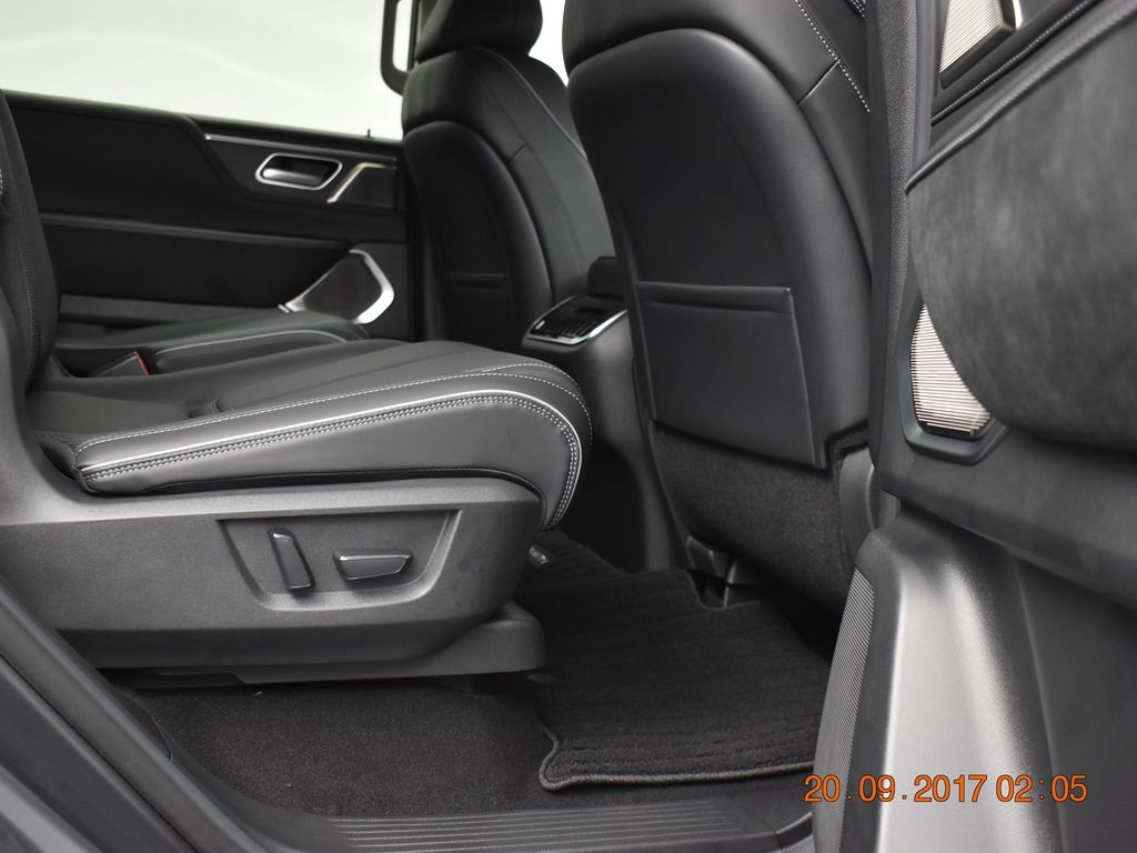 2025 Infiniti QX80 Sensory photo 18