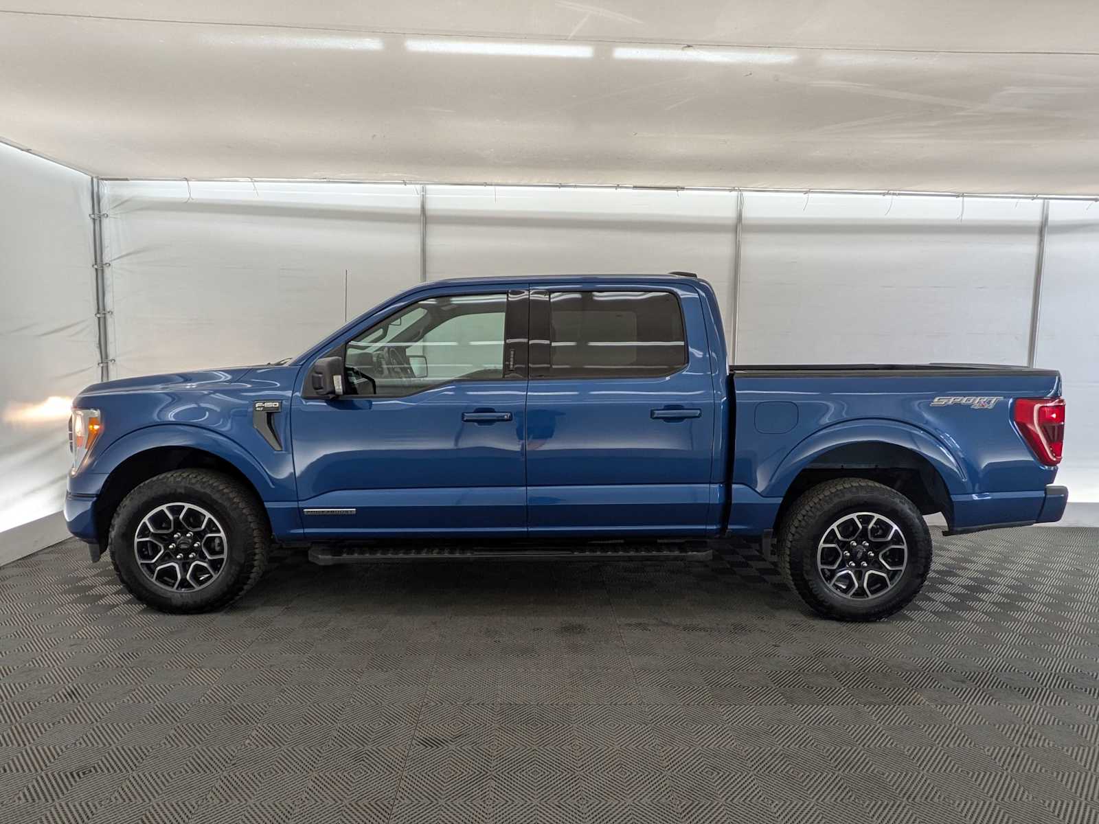 2022 Ford F-150 XL photo 3