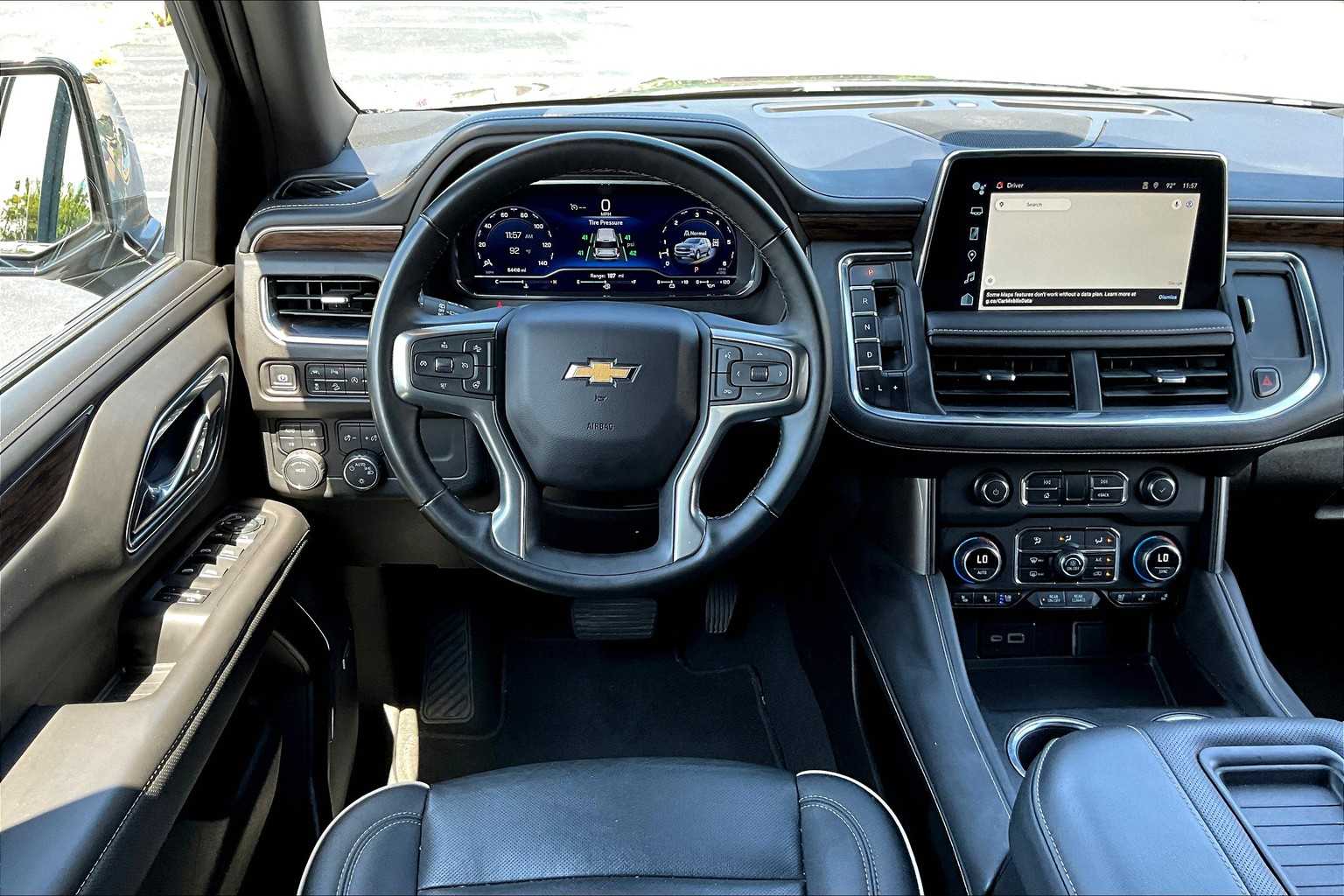 2024 Chevrolet Suburban Premier photo 5