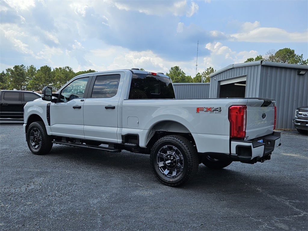 2026 Ford F-250 XL photo 9