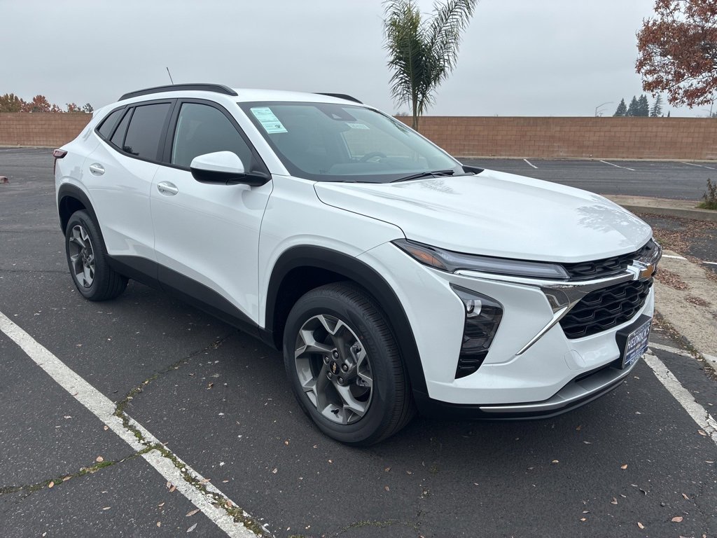 2026 Chevrolet Trax LT's photo