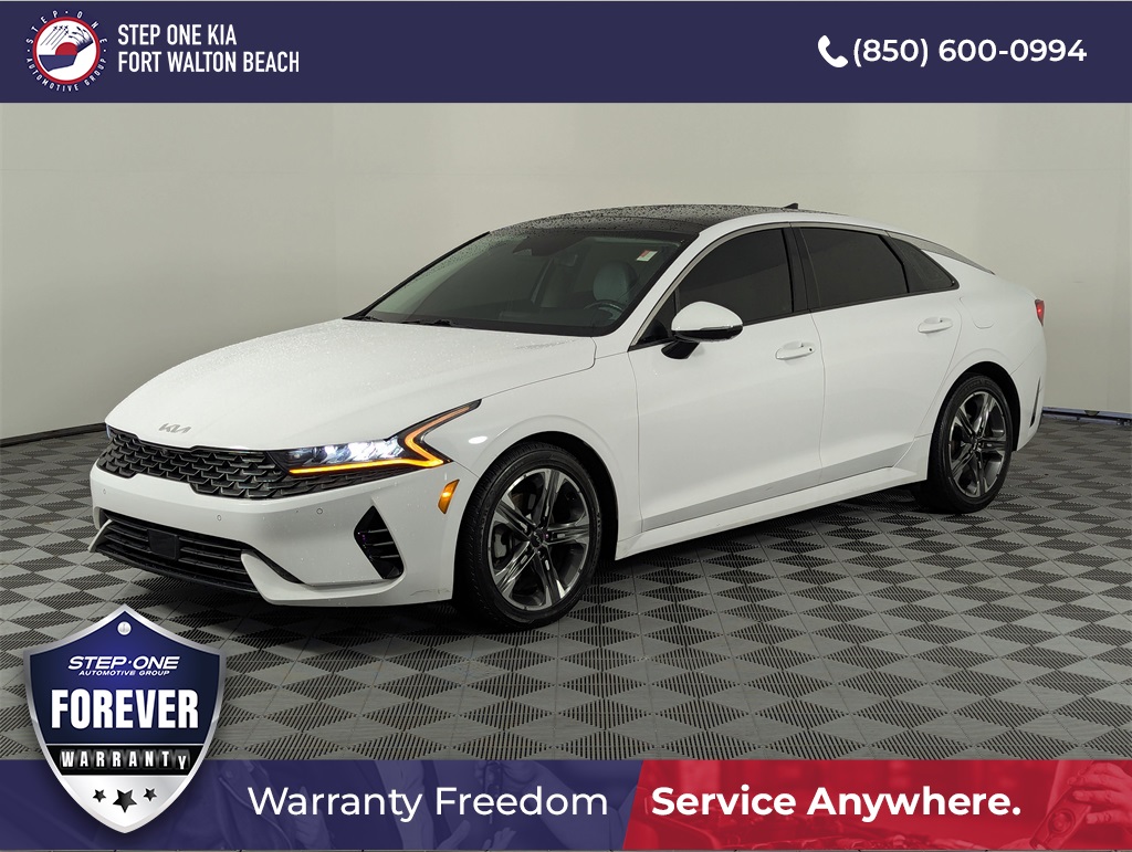 2022 Kia K5 EX's photo