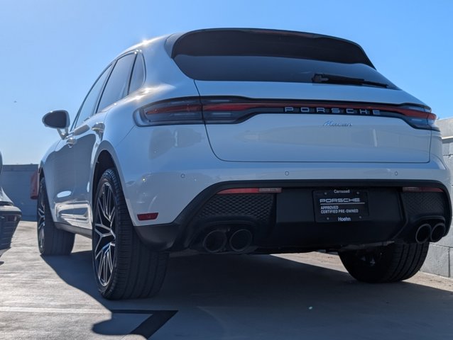 2023 Porsche Macan T photo 3