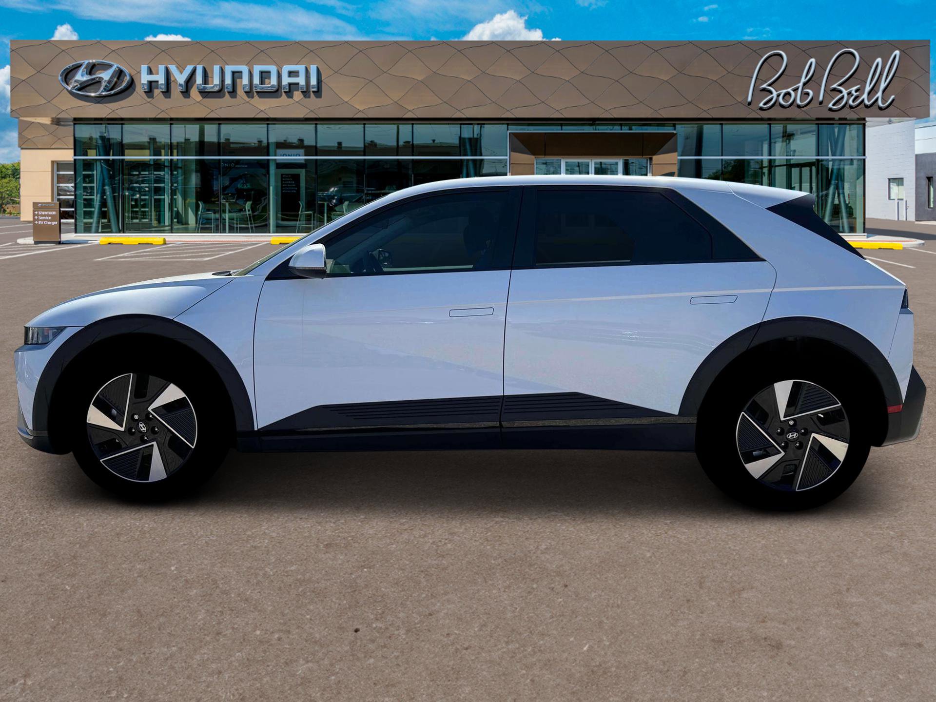 2025 Hyundai Ioniq 5 SE photo 3