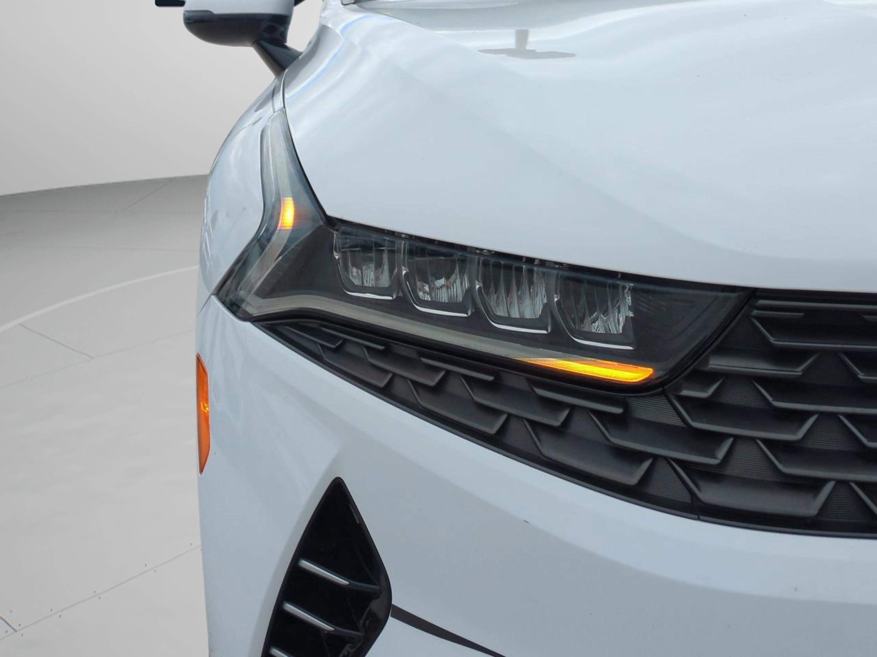 2021 Kia K5 EX photo 8