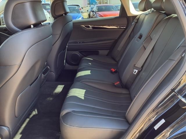 2024 Genesis G80 2.5T photo 12