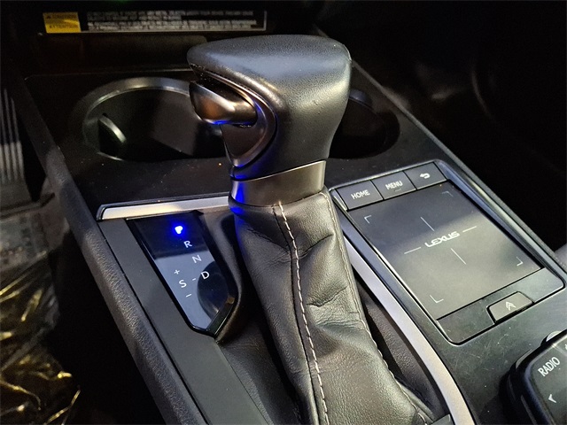 2021 Lexus UX 250h photo 18
