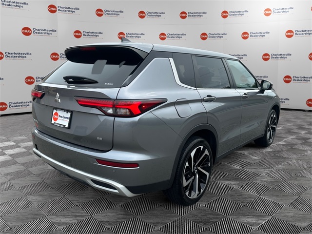 2023 Mitsubishi Outlander SE photo 5