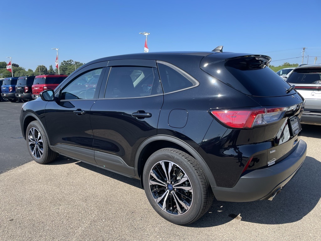 2022 Ford Escape SE photo 5